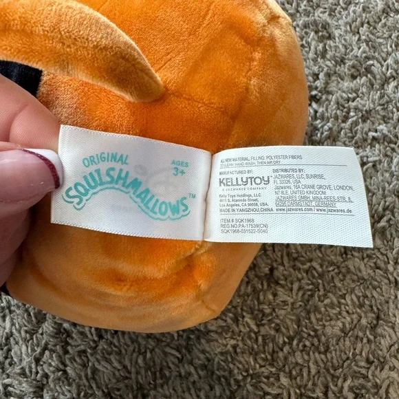 Lion King’s SCAR 7” Disney Squishmallows - Picture 3 of 4